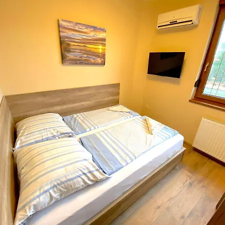 Unio Vendeghaz 3 Guest house Siofok